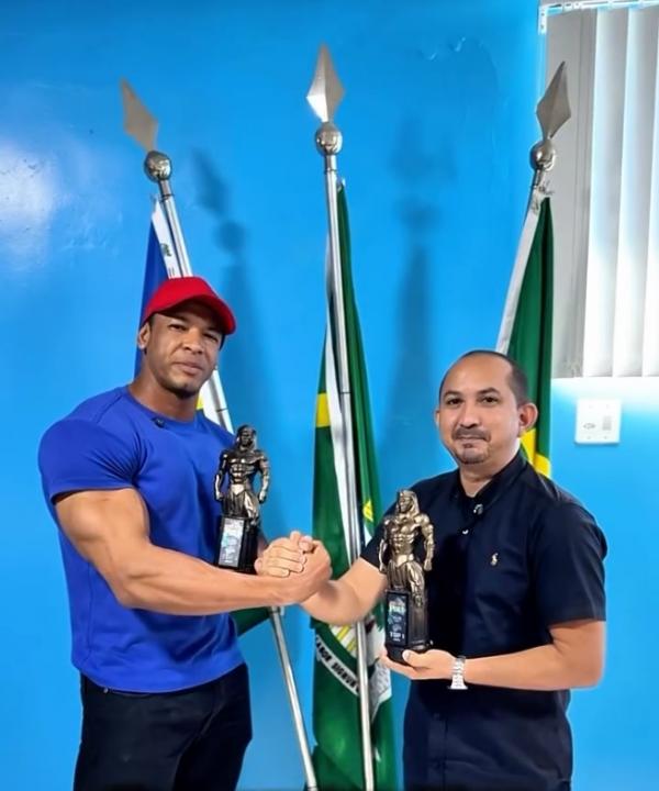 Atleta florianense Tayllon Whylton conquista dois títulos no fisiculturismo e é homenageado pela Câmara Municipal de Floriano.(Imagem:Reprodução/Instagram)