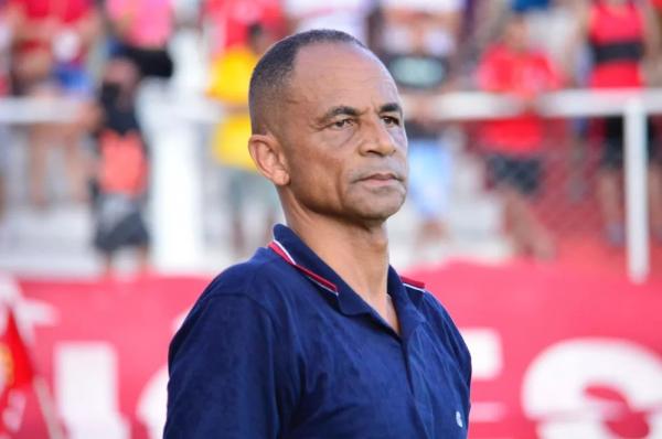  Edson Souza, técnico do 4 de Julho.(Imagem: Clemilton Silva/Repórter10 )