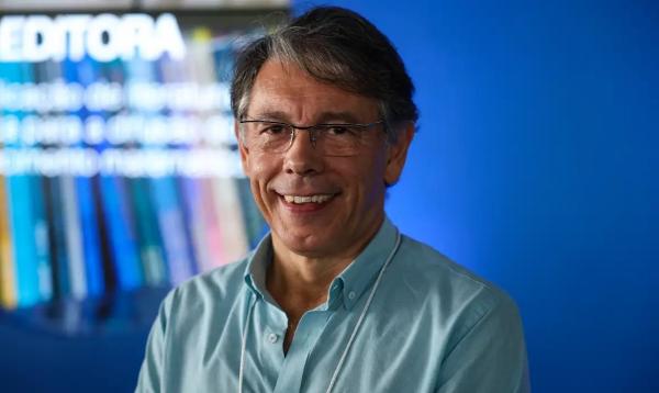O diretor-geral do Instituto de Matemática Pura e Aplicada (IMPA), Marcelo Viana durante o Festival Nacional da Matemática (FestMat) 2024 na Marina da Glória, no Rio de Janeiro.(Imagem:Tomaz Silva/Agência Brasil)