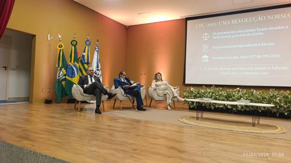 Encontro Jur&iacute;dico-Liter&aacute;rio do UNIFAESF re&uacute;ne estudantes e profissionais do Direito em Floriano.(Imagem:FlorianoNews)