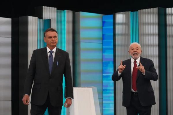 Lula e Bolsonaro se enfrentam no debate da Globo.(Imagem:Stephanie Rodrigues/g1)