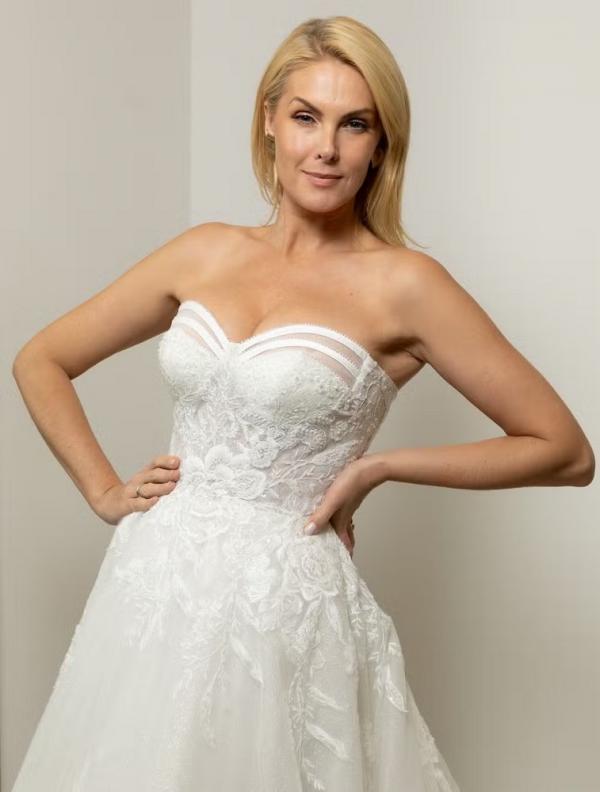 Ana Hickmann veste Nova Noiva.(Imagem:Ricardo Hara/Divulgação)