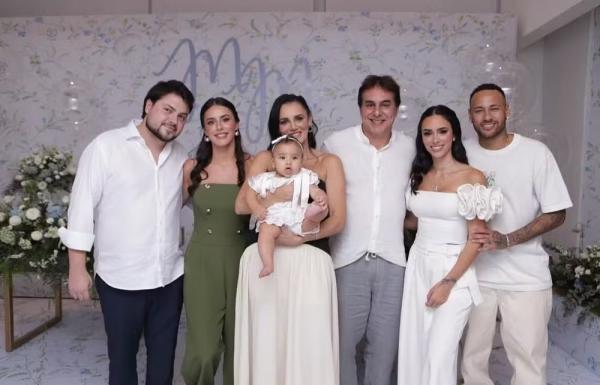 Neymar com a família de Bruna Biancardi.(Imagem:Instagram)
