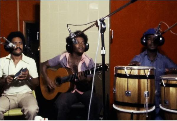 Álbum inédito dos Tincoãs inebria ao mixar o canto afro-brasileiro do trio com coral(Imagem:Divulgação)