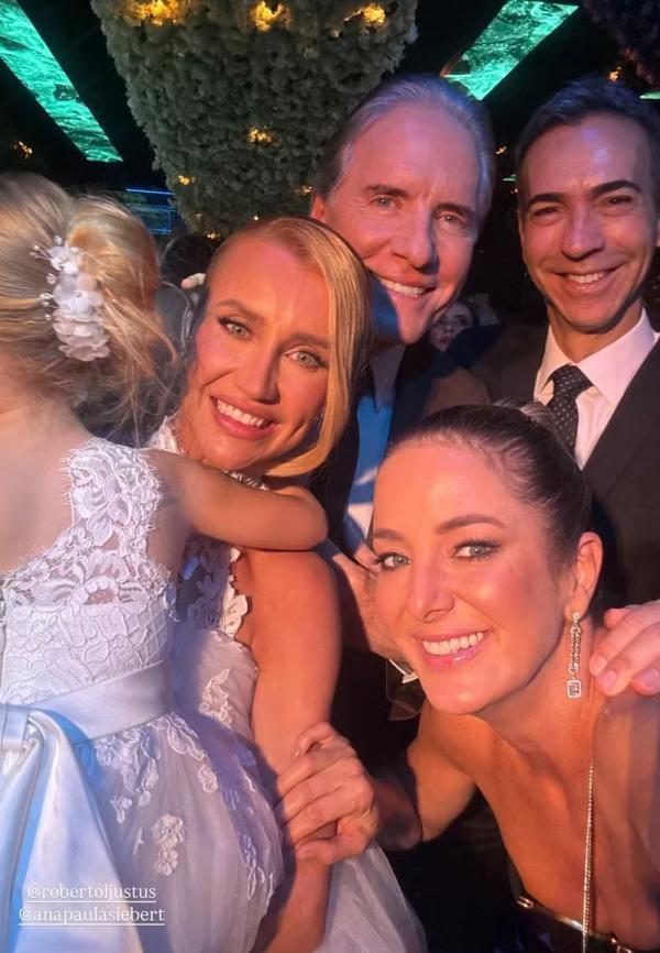 Ana Paula Siebert, Roberto Justus, Cesar Tralli e Ticiane Pinheiro.(Imagem:Reprodução/Instagram)