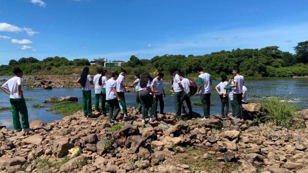 Alunos do Piauí mergulham no meio ambiente com visita ao CEA e floresta fóssil(Imagem: Ascom Semarh)