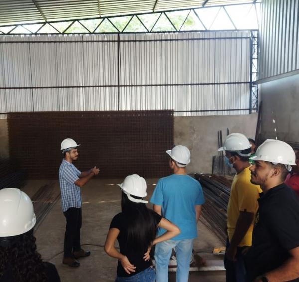 Estudantes de Engenharia Civil realizam visita técnica em empresa de construção em Floriano(Imagem:Reprodução/Instagram )