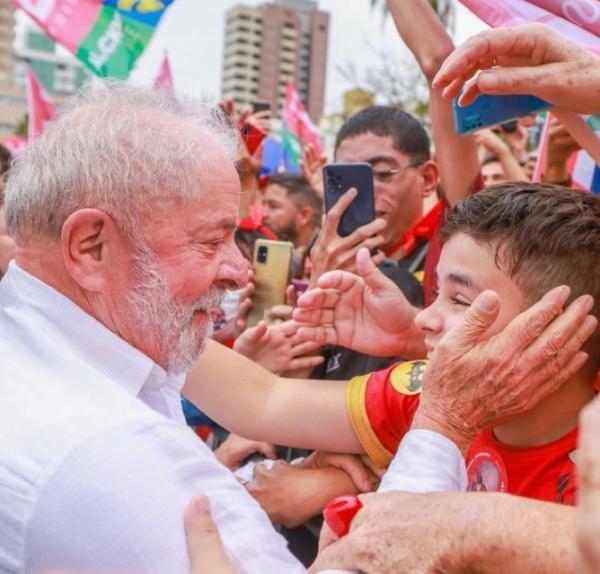 Lula deseja reconciliação das famílias em mensagem de Natal.(Imagem:Reprodução/Instagram)