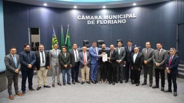 Castração de animais é tema da Tribuna Livre desta quinzena na Câmara de Floriano.(Imagem:CMF)