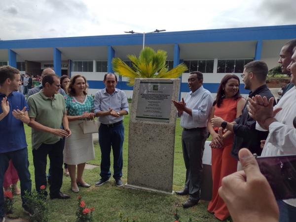 Prefeito Joel Rodrigues entrega reforma da Prefeitura Municipal de Floriano(Imagem:FlorianoNews)