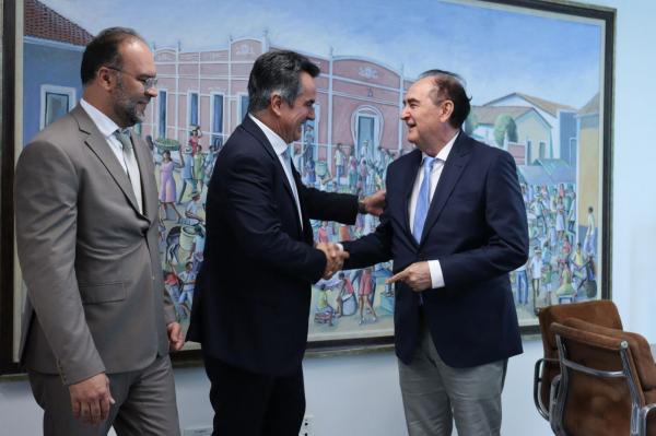  Ciro destaca investimentos que impulsionam desenvolvimento em munic&iacute;pios, como em Floriano(Imagem:Ascom)