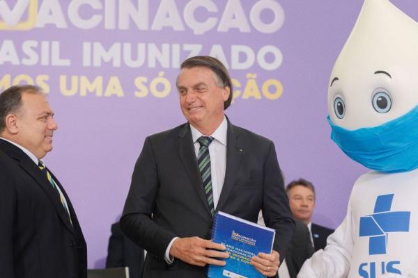 O Presidente Jair Bolsonaro, participa do lançamento do Plano Nacional de Operacionalização da Vacinação Contra a Covid-19. (Imagem:Isac Nóbrega/PR)