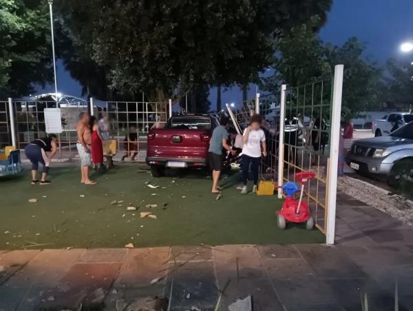 Playground onde as pessoas foram atingidas pelo carro em um condomínio em Timon-Ma.(Imagem:Reprodução)