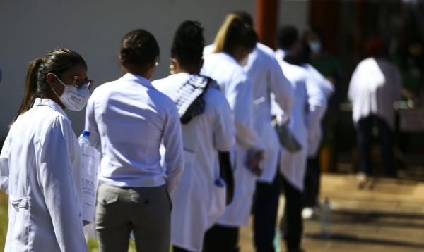 Exame é para médicos diplomados no exterior.(Imagem:Marcelo Camargo/Agência Brasil)
