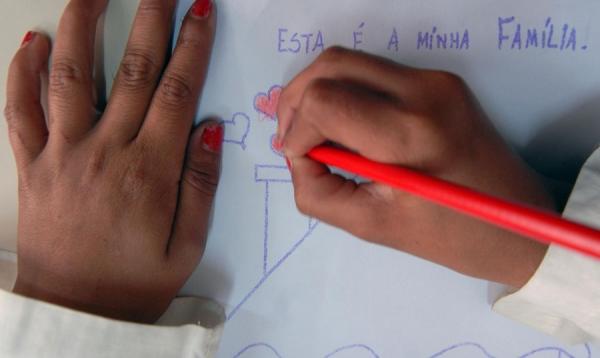 No Dia Mundial da Alfabetização, educador vê perspectivas de futuro.(Imagem:Arquivo/Marcello Casal Jr/Agência Brasil)