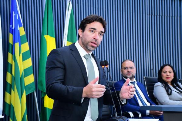 Deputado Marden Menezes participa de Encontro Regional de Vereadores em Floriano(Imagem:Ascom)