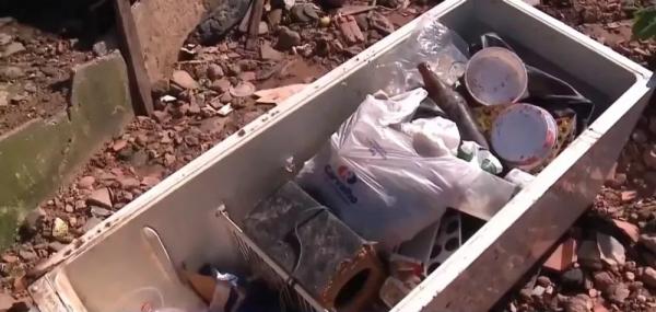  Moradora da Vila da Paz é soterrada após casa desabar e perde dois cães e cinco gatos.(Imagem:TV Clube )