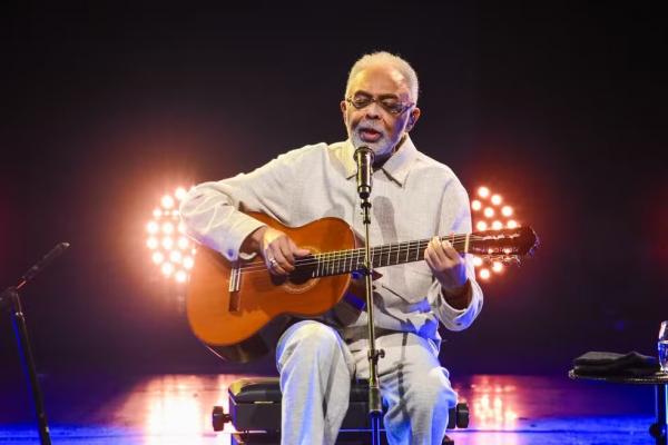 Gilberto Gil volta a fazer shows após perda de Preta Gil.(Imagem: Brazil News)