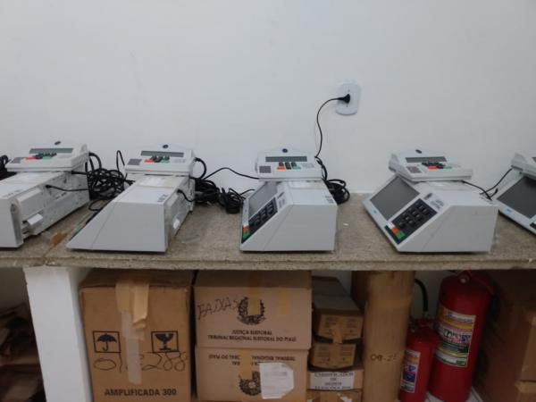 Justiça Eleitoral de Floriano recebe urnas eletrônicas para as Eleições 2020(Imagem:FlorianoNews)