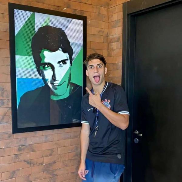 Prior vai morar sozinho e mostra seu apartamento(Imagem:Reprodução)