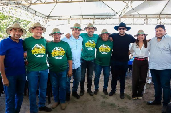 Durante evento em Nossa Sra dos Remédios, Ciro Nogueira se reúne com grupo de prefeitos.(Imagem:Ascom)