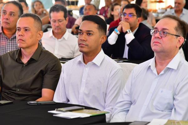 Poder Legislativo prestigia o lançamento do projeto de implantação do Parque Empresarial de Floriano(Imagem:CMF)