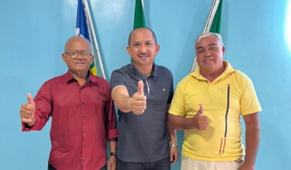 Presidente da C&acirc;mara de Floriano recebe representantes do movimento comunit&aacute;rio e refor&ccedil;a apoio ao associativismo.(Imagem:Reprodu&ccedil;&atilde;o/Instagram)