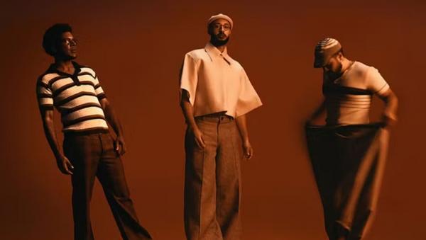 O trio carioca Gilsons estreia em 25 de abril, em Salvador (BA), a turn&ecirc; do segundo &aacute;lbum de est&uacute;dio do grupo(Imagem:Divulga&ccedil;&atilde;o)