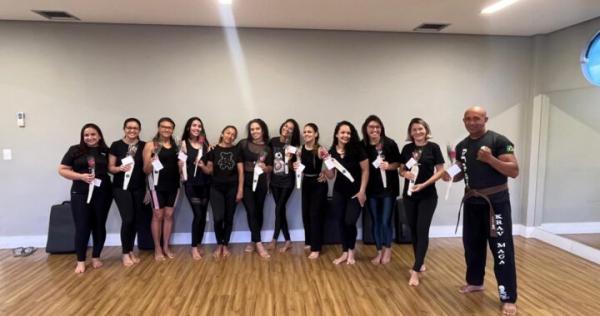 Aula de defesa pessoal marca comemora&ccedil;&atilde;o do dia da mulher no Sesc Picos.(Imagem:Divulga&ccedil;&atilde;o)