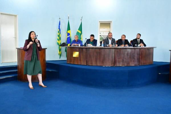  Audiência pública na Câmara Municipal discute a concessão dos serviços de água e esgoto em Floriano.(Imagem:CMF)
