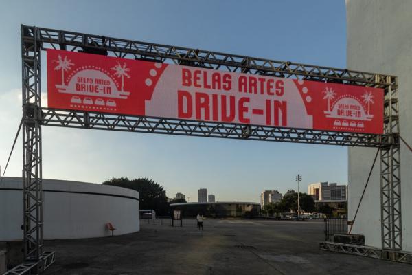 Belas Artes Drive-in terá filmes clássicos, cults e pré-estreias(Imagem:Reprodução)