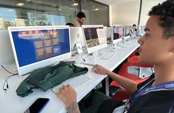 Além das atividades tecnológicas, a programação trouxe experiências culturais e criativas.(Imagem:Seduc/PI)
