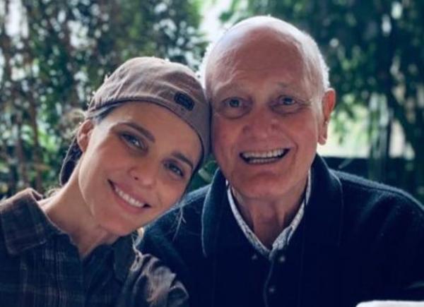 Fernanda Lima com o pai, Cleomar Lima, que está em estado grave após ter Covid-19.(Imagem:Reprodução/Instagram)