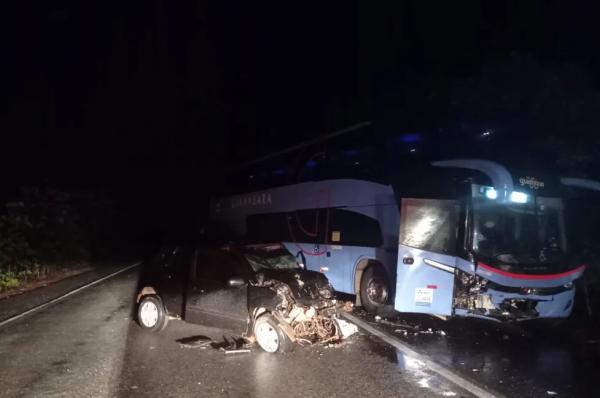  Cantora e amigo morrem em colisão entre carro e ônibus na BR-222, no Piauí.(Imagem: Polícia Rodoviária Federal )