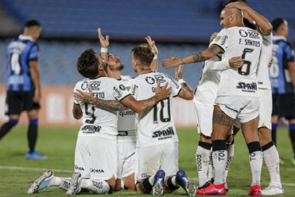 Corinthians supera lesão de Renato Augusto e vence na estreia da Libertadores(Imagem:Rodrigo Coca)