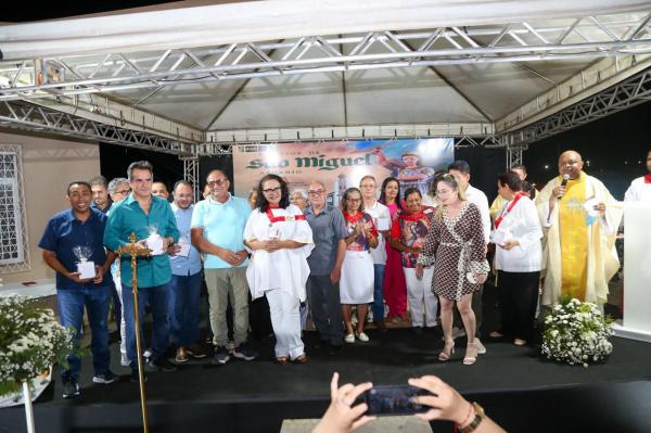  Ciro Nogueira participa do tradicional festejo de São Miguel Arcanjo(Imagem:Ascom)