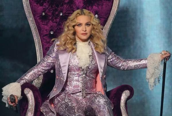 Colunista volta atrás após noticiar doação de Madonna ao Rio Grande do Sul(Imagem:Getty Images)