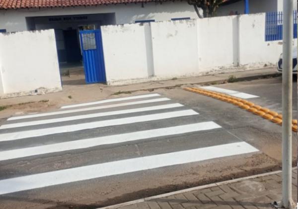 Superintend&ecirc;ncia de Tr&acirc;nsito de Floriano sinaliza principais vias da cidade.(Imagem:Secom)