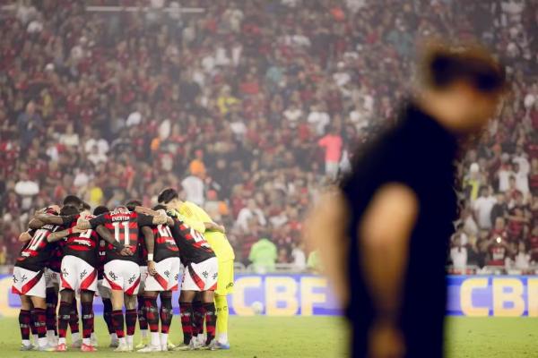 Time do Flamengo de Filipe Luís contra o Fortaleza.(Imagem:Adriano Fontes / Flamengo)
