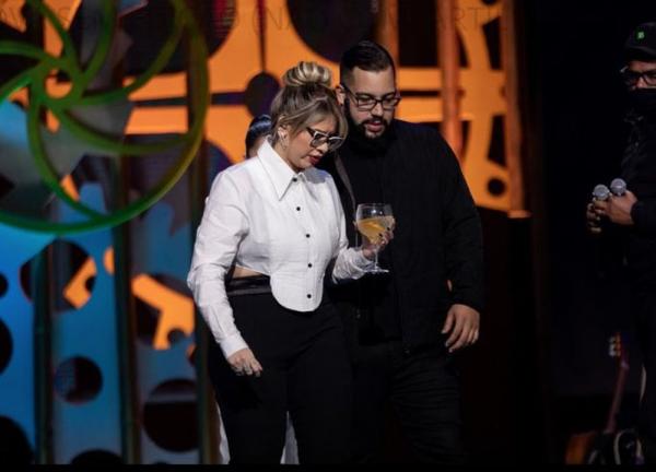 Marília e Henrique durante gravação do espetáculo As Patroas.(Imagem:Reprodução/Redes Sociais)