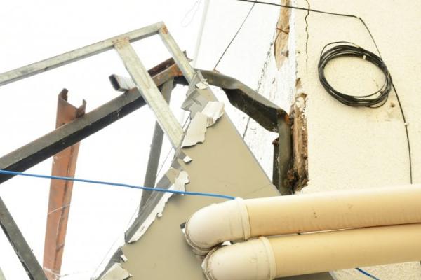 Prefeitura de Floriano adota medidas ap&oacute;s desabamento parcial de marquise no Mercado P&uacute;blico(Imagem:Secom)