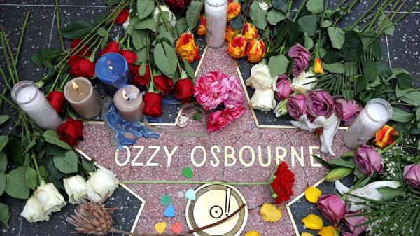 Fãs prestam homenagens a Ozzy Osbourne(Imagem:Reprodução)