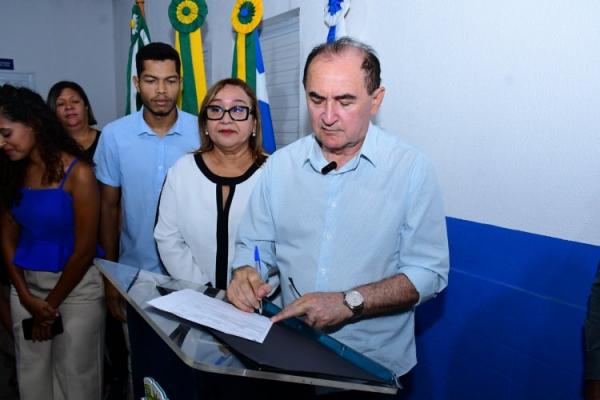 Prefeitura de Floriano entrega reforma e ampliação das escolas José Francisco Dutra e Aldenira Nunes(Imagem:Secom)