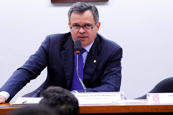 Deputado F&eacute;lix Mendon&ccedil;a (PDT) &eacute; alvo de opera&ccedil;&atilde;o que investiga suspeita de desvios de emendas(Imagem:Reprodu&ccedil;&atilde;o)