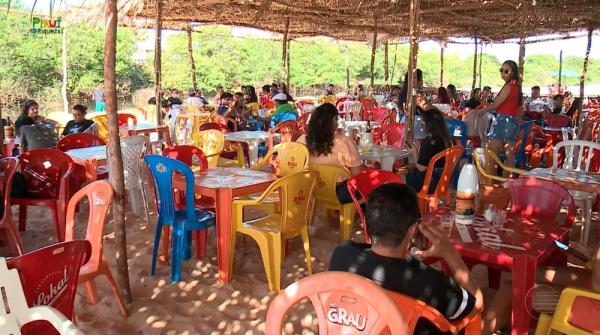 Jericoroa recebe visitantes do Maranhão e do Piauí, curiosos para conhecer a famosa praia de água doce.(Imagem:Reprodução)