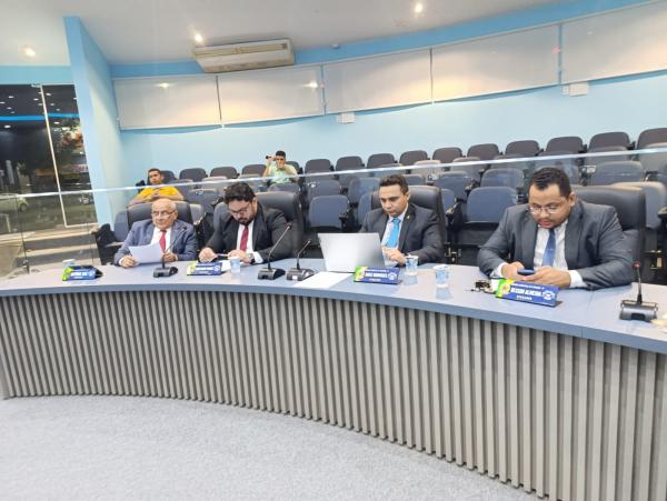 Câmara Municipal de Floriano realiza sessões e debate pautas essenciais para a cidade.(Imagem:Secom)