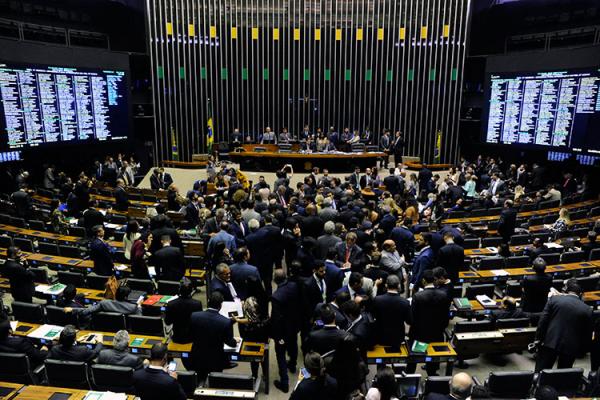 Líder de governo na Câmara diz que Constituição tornou o Brasil ingovernável(Imagem:Reprodução)