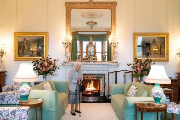 Rainha Elizabeth II no castelo de Balmoral, na Escócia, em 6 de setembro de 2022.(Imagem:Jane Barlow/Divulgação via Reuters)