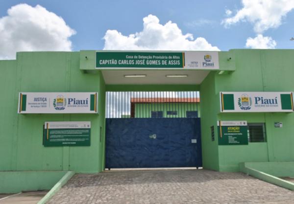 O sistema penitenciário do estado do Piauí registrou mais uma fuga em massa. Dessa vez, nove detentos fugiram na Penitenciária Capitão Carlos José Gomes de Assis, antigo Centro de(Imagem:Reprodução)