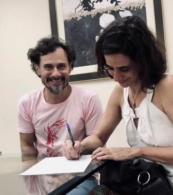 Mariana Lima e Enrique Diaz quando oficializaram a união em 2019.(Imagem:Reprodução/Instagram)